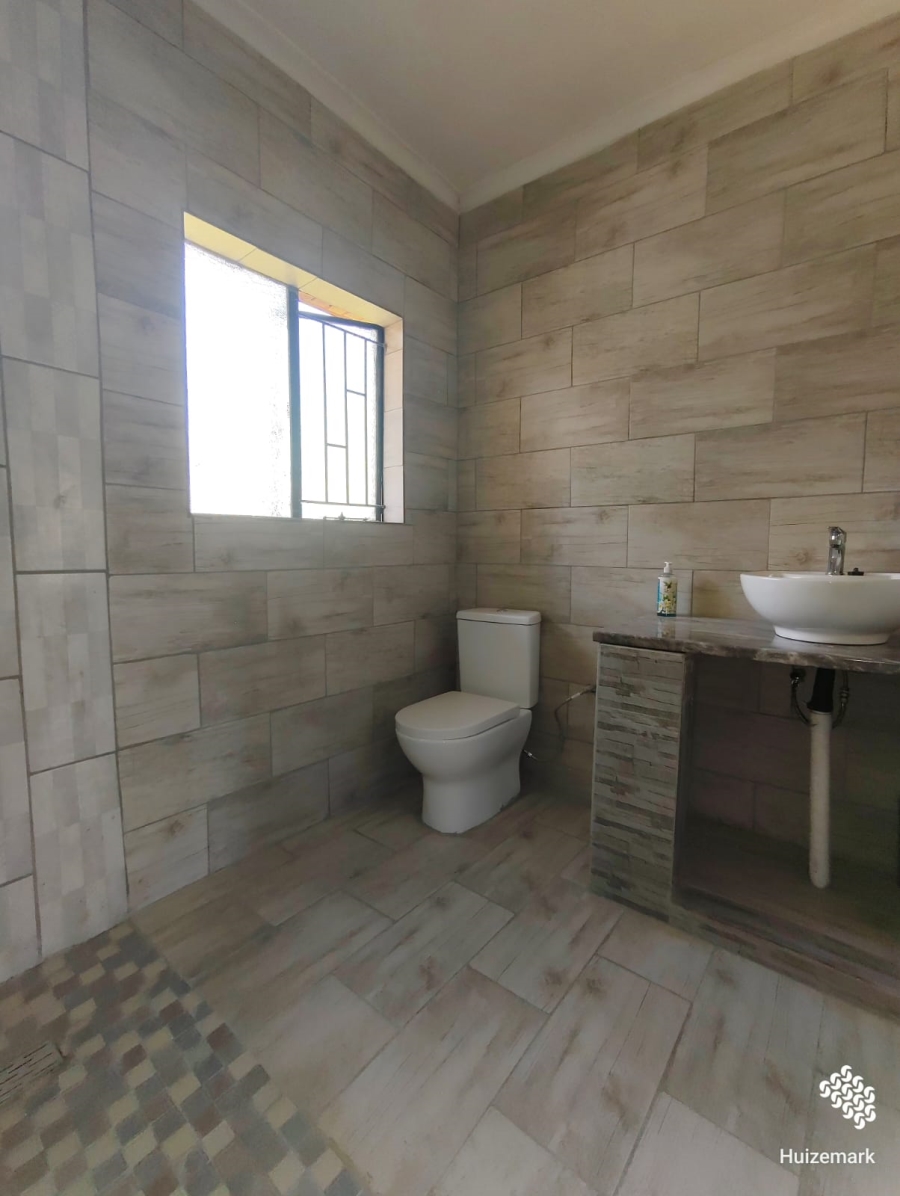 4 Bedroom Property for Sale in Roodia Free State